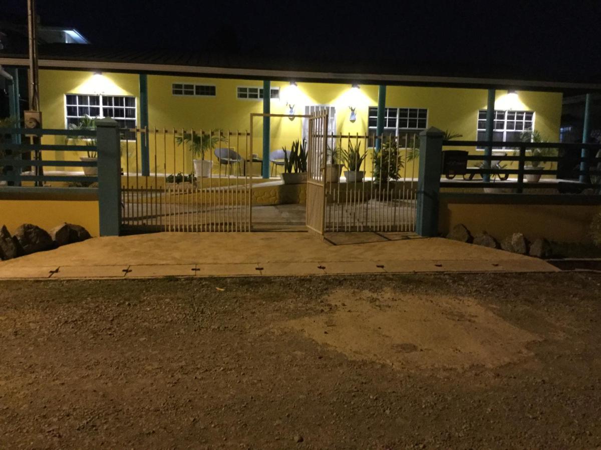 Cc Best Villas Tobago Lowlands Esterno foto